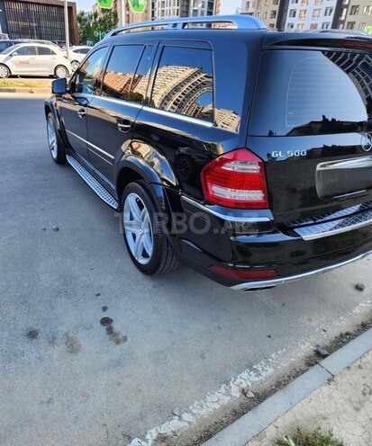 Mercedes GL 550 4MATIC-8