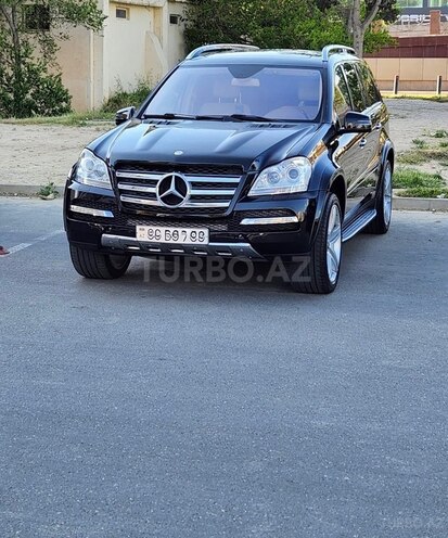 Mercedes GL 550 4MATIC-1