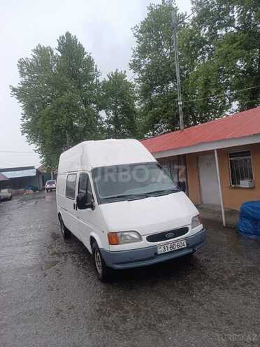 Ford Transit-8