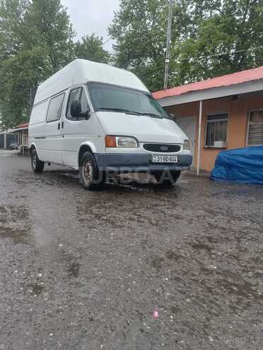 Ford Transit-3