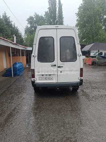 Ford Transit-4