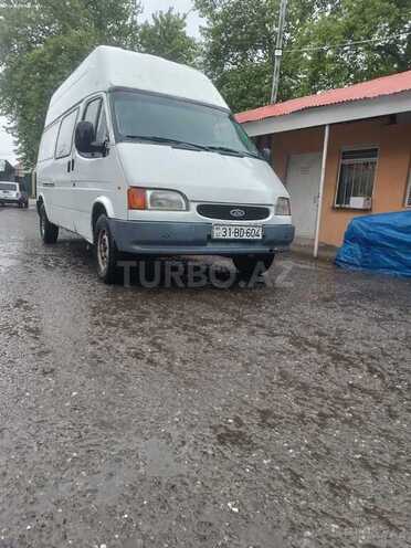 Ford Transit-2
