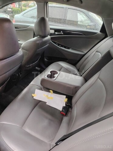 Hyundai Sonata-10