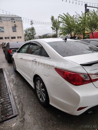 Hyundai Sonata-6