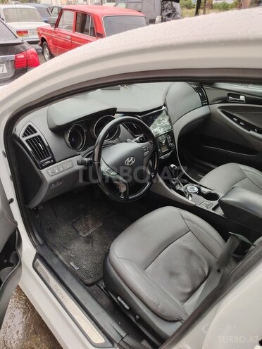 Hyundai Sonata-8