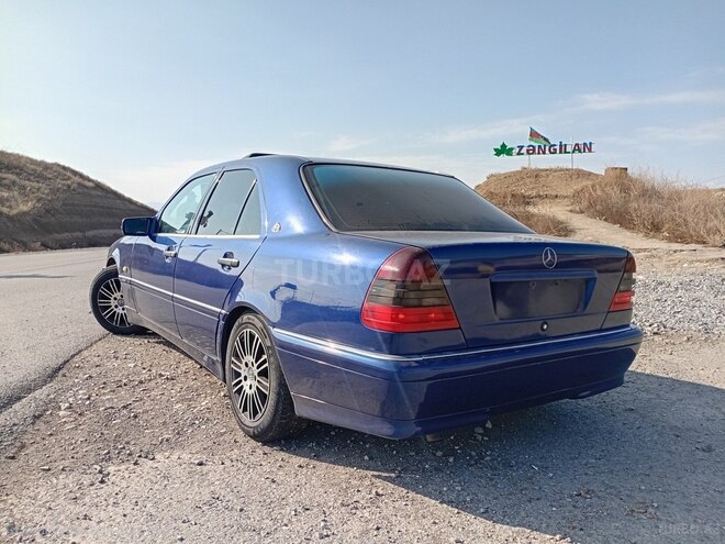 Mercedes C 180-9