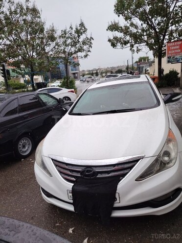 Hyundai Sonata-2