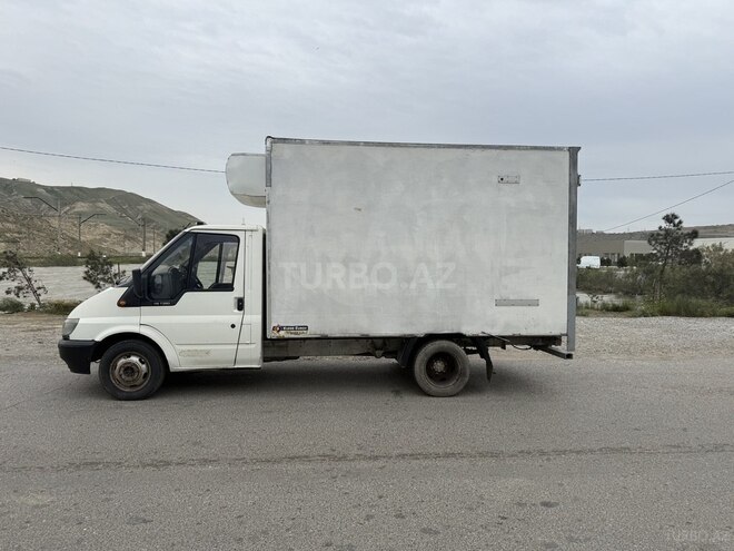 Ford Transit-3