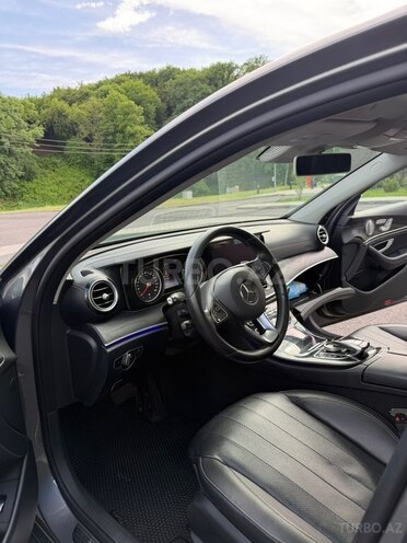Mercedes E 300-11