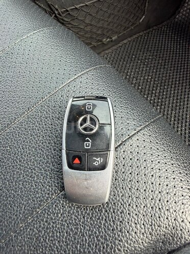 Mercedes E 300-14