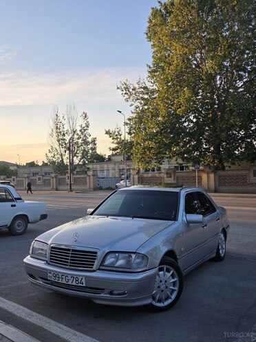 Mercedes C 240-1