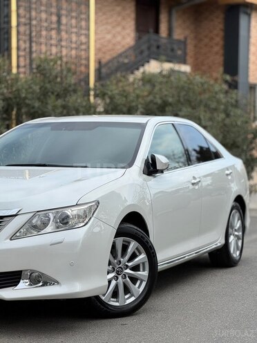 Toyota Camry-8