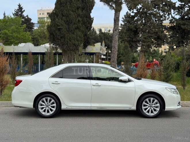 Toyota Camry-6