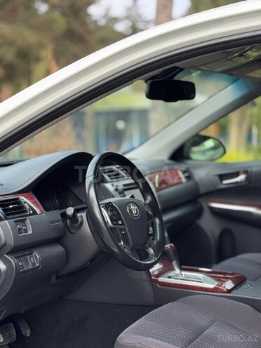 Toyota Camry-10