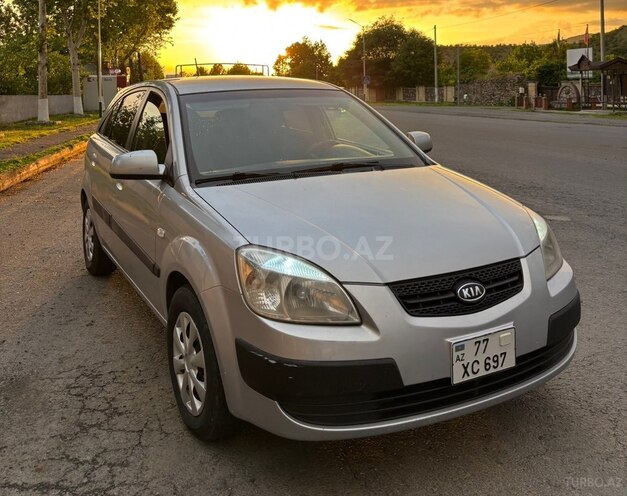 Kia Rio-1