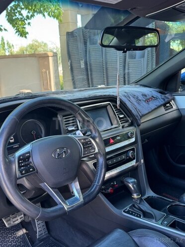 Hyundai Sonata-10