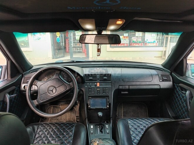Mercedes C 200-7