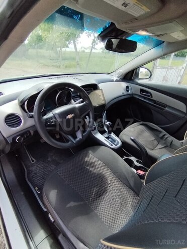 Chevrolet Cruze-6