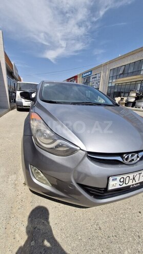 Hyundai Elantra-9