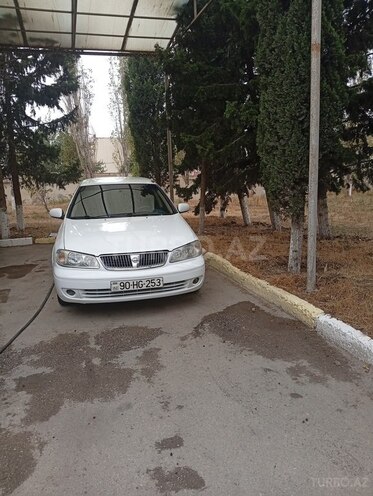 Nissan Sunny-1