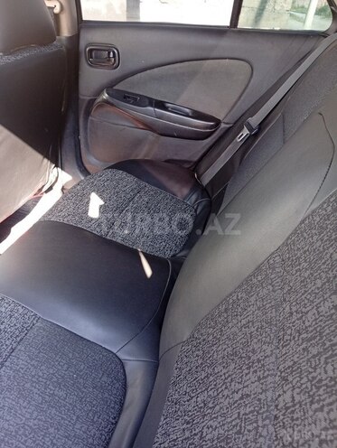 Nissan Sunny-9