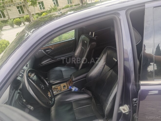 Mercedes E 220-6