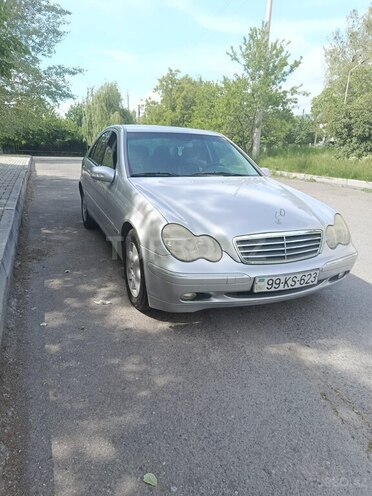 Mercedes C 200-1