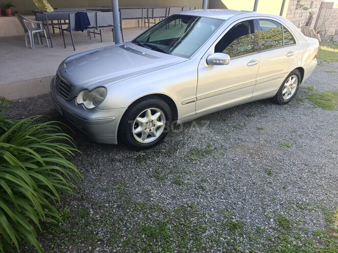 Mercedes C 200-4