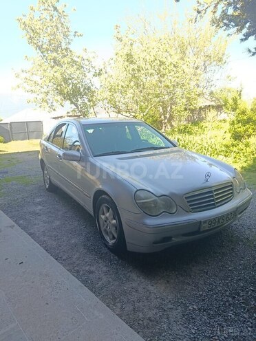 Mercedes C 200-8