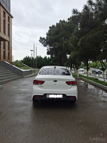 Kia Rio-3
