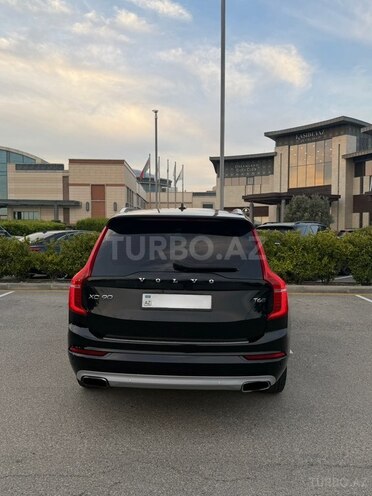 Volvo XC90-2