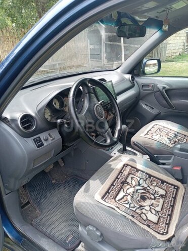 Toyota RAV4-5