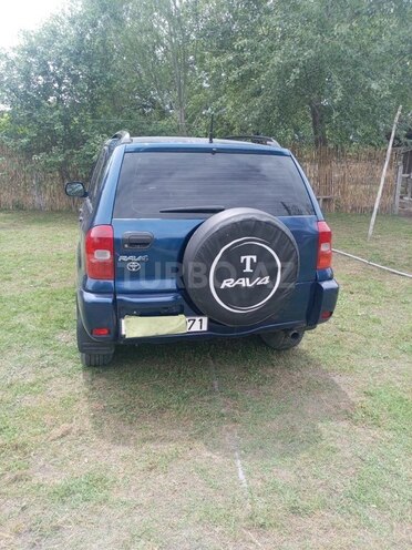 Toyota RAV4-4