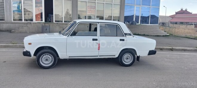 LADA (VAZ) 2107-4