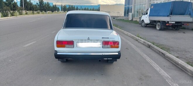 LADA (VAZ) 2107-2