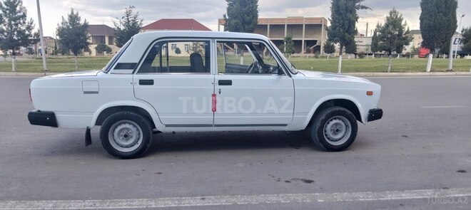 LADA (VAZ) 2107-5