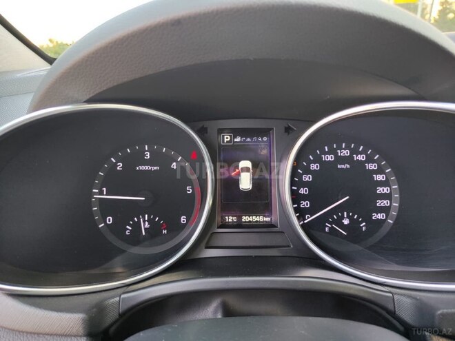 Hyundai Santa Fe-16