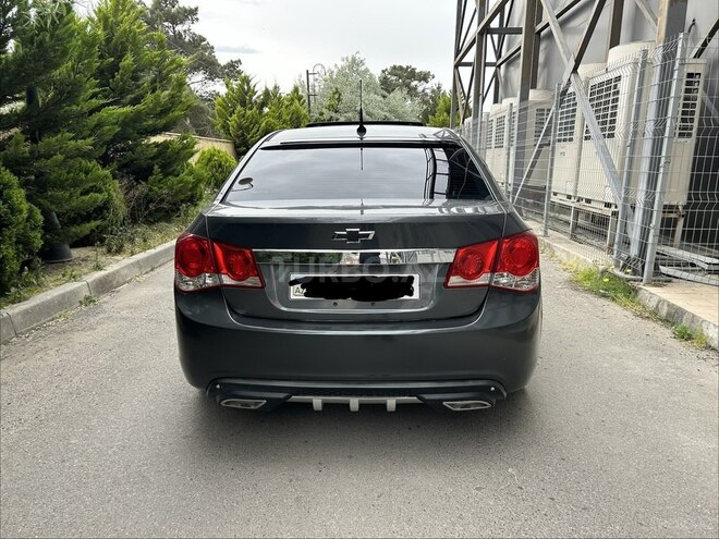 Chevrolet Cruze-11