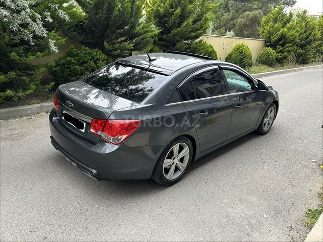 Chevrolet Cruze-12