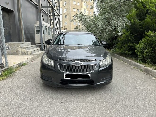 Chevrolet Cruze-13