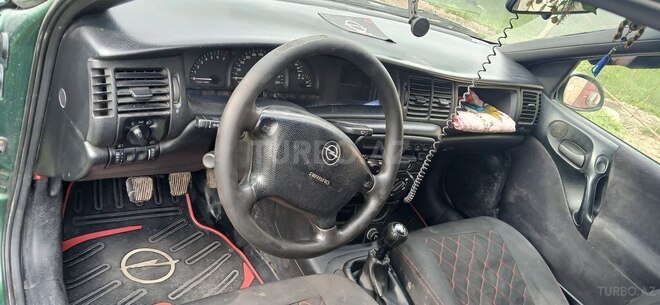 Opel Vectra-10