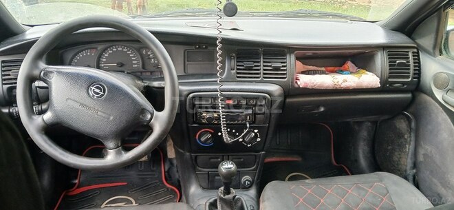 Opel Vectra-8