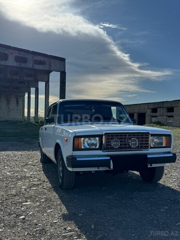 LADA (VAZ) 2107-2