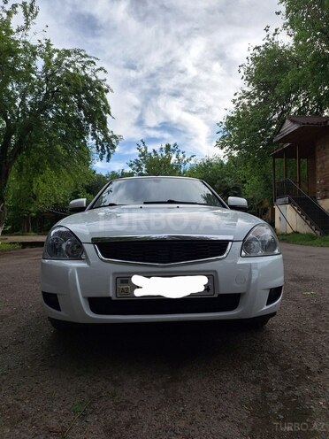 LADA (VAZ) Priora-1