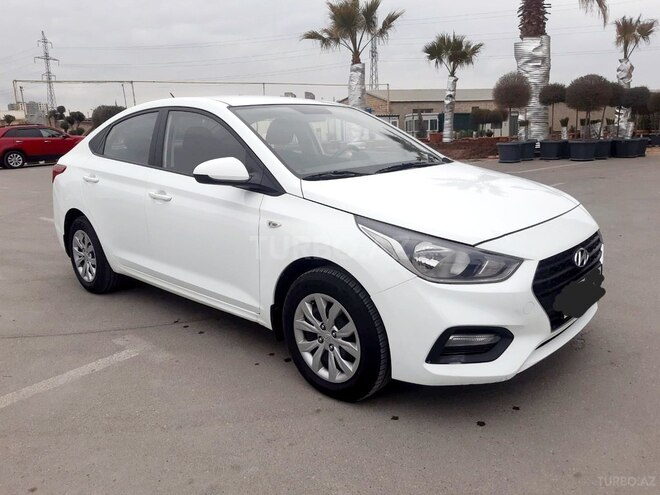Hyundai Accent-7