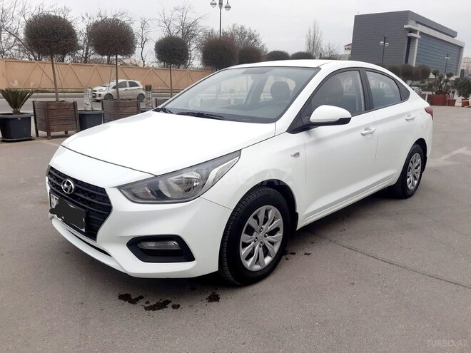 Hyundai Accent-10