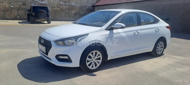 Hyundai Accent-6
