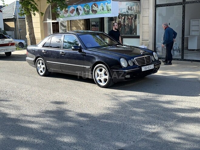 Mercedes E 220-3