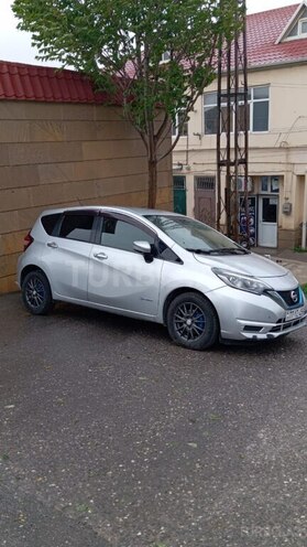 Nissan Note-8