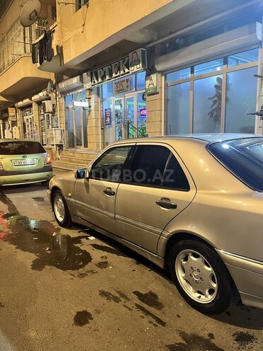 Mercedes C 200-5